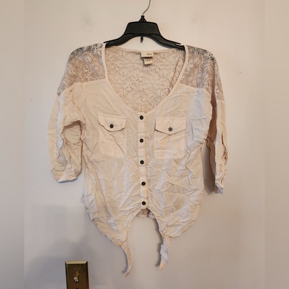 Daytrip tan lace back top size womens small